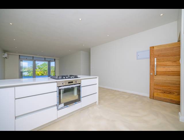 3 BEDROOM APARTMENT TO LET IN SHAKAS ROCK